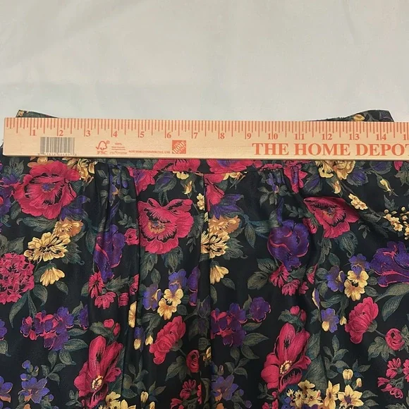 Talbots Floral Women's Skirt - Black, Red, Yellow size 12P - Picture 5 of 8